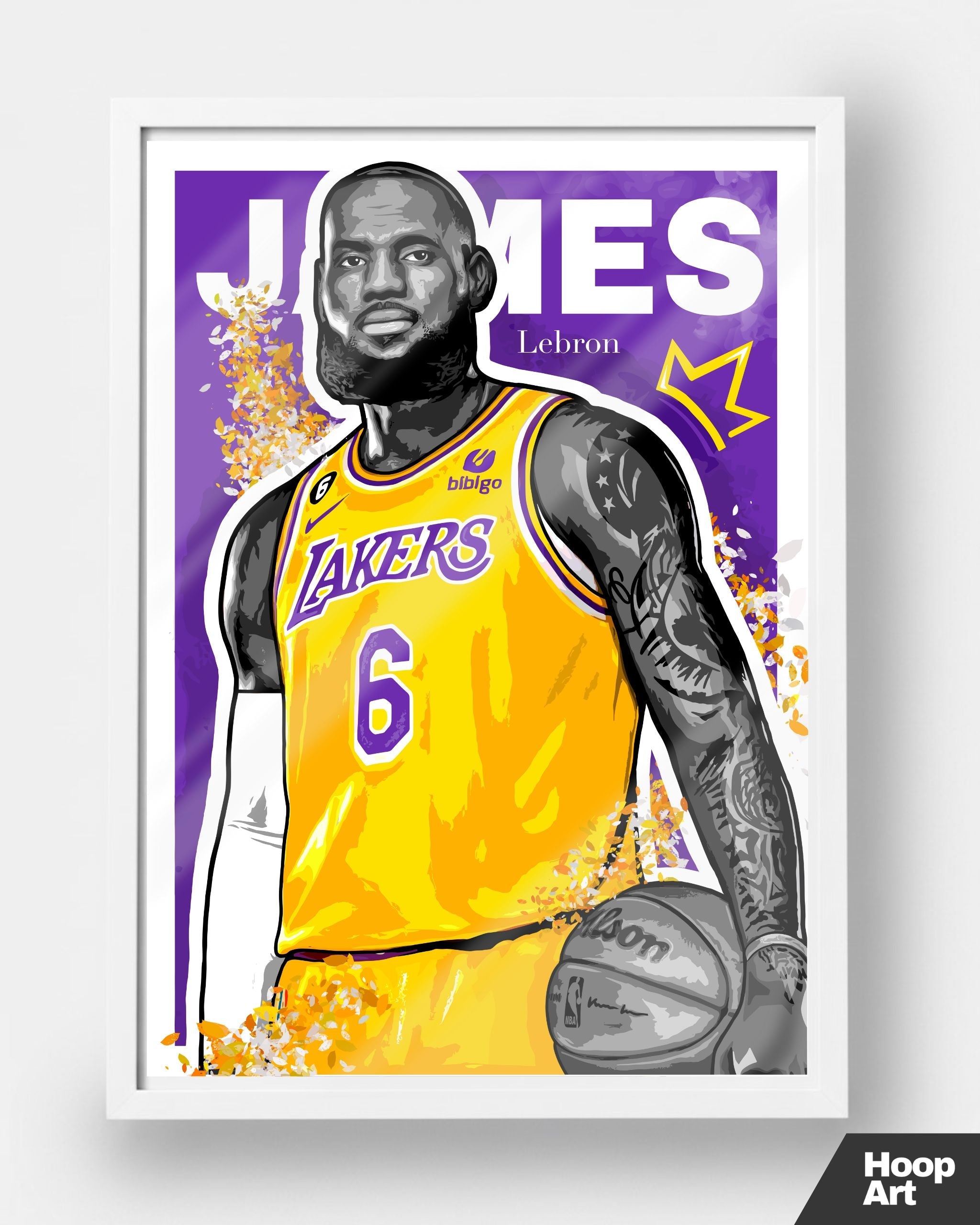 Poster NBA Hoop Art LeBron James, version cadre blanc minimaliste, décoration murale artistique et moderne.